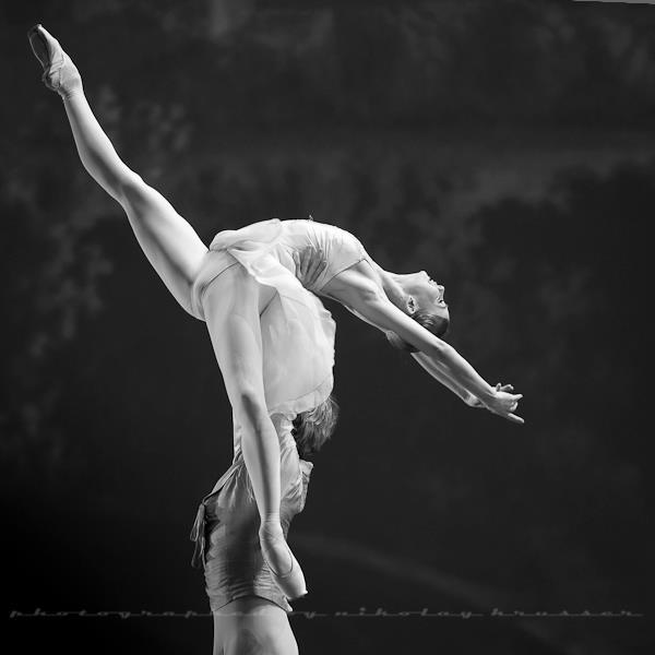 evgenia-obraztsova-semen-chudin-in-g-balanchins-classic-pas-de-deux-danceopen2012-1